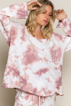Load image into Gallery viewer, POL CLOTHING-Woman’s Oversized Top in Wild Berry Splash (#824) POL TOP-SALE- WAS $49.00, N0W $39.99