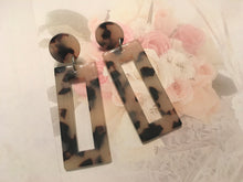 Load image into Gallery viewer, Retro, Light Tortoise Shell, Geometric, Rectangular, Resin, Drop Earrings