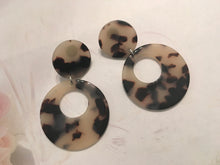 Load image into Gallery viewer, Retro, Lighter Tortoise Shell, Geometric, Circle Drop, Resin Earrings with Small Circle Push Back