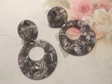 Load image into Gallery viewer, Retro, Dark Grey Tortoise Shell, Geometric, Circle Drop, Resin Earrings with Small Circle Push Back