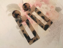 Load image into Gallery viewer, Retro, Light Tortoise Shell, Geometric, Rectangular, Resin, Drop Earrings