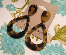 Load image into Gallery viewer, Retro, Tortoise Shell, Geometric, Oval, Resin, Drop Earrings