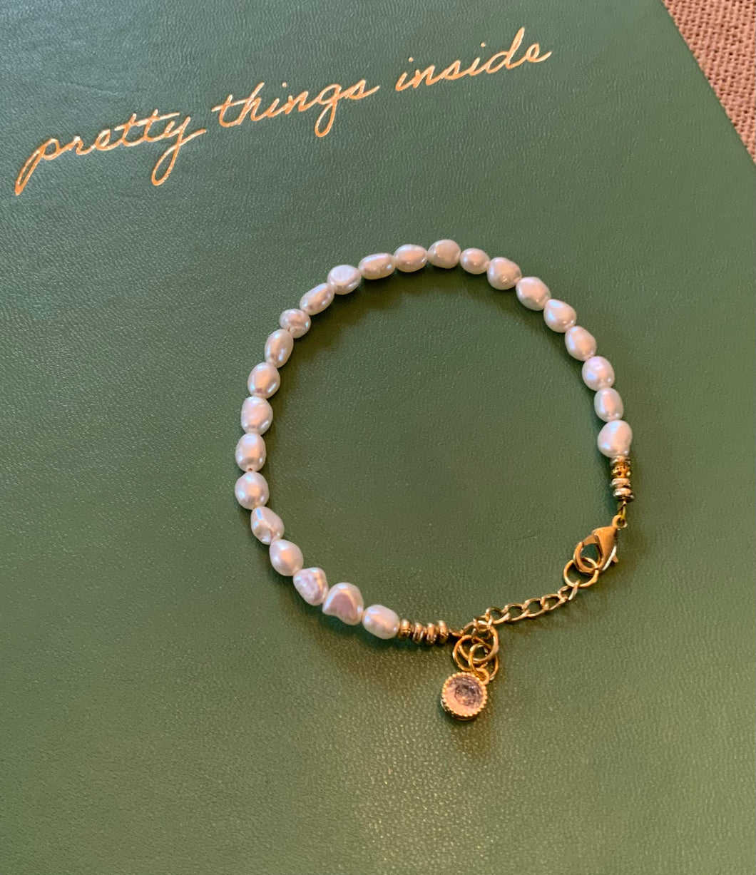 Single Strand Freshwater Pearl Bracelet with Pink Crystal Charm