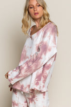 Load image into Gallery viewer, POL CLOTHING-Woman’s Oversized Top in Wild Berry Splash (#824) POL TOP-SALE- WAS $49.00, N0W $39.99
