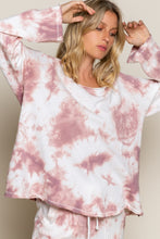 Load image into Gallery viewer, POL CLOTHING-Woman’s Oversized Top in Wild Berry Splash (#824) POL TOP-SALE- WAS $49.00, N0W $39.99
